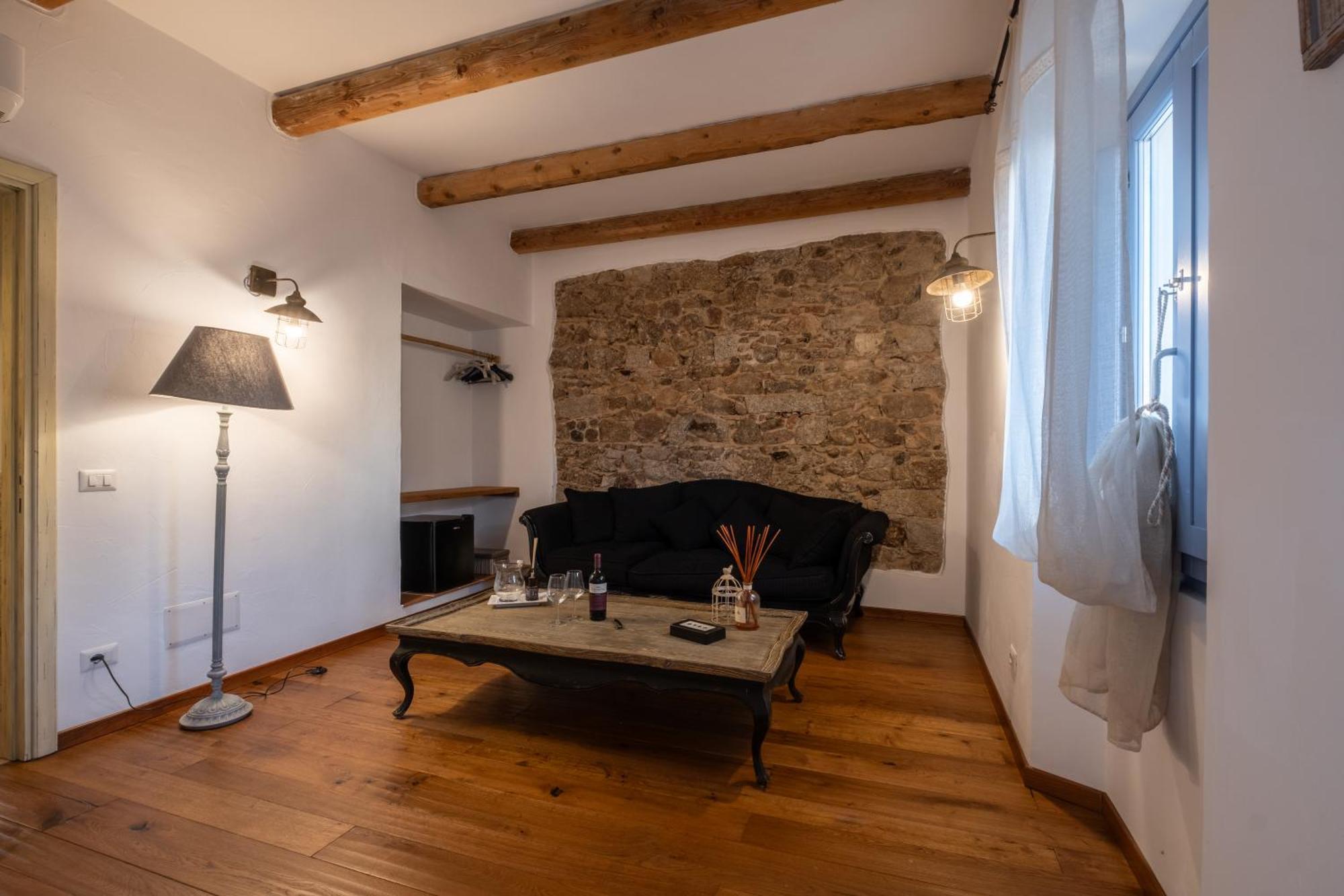 Dimoras Dimore Nel Cuore Di Olbia Exterior photo