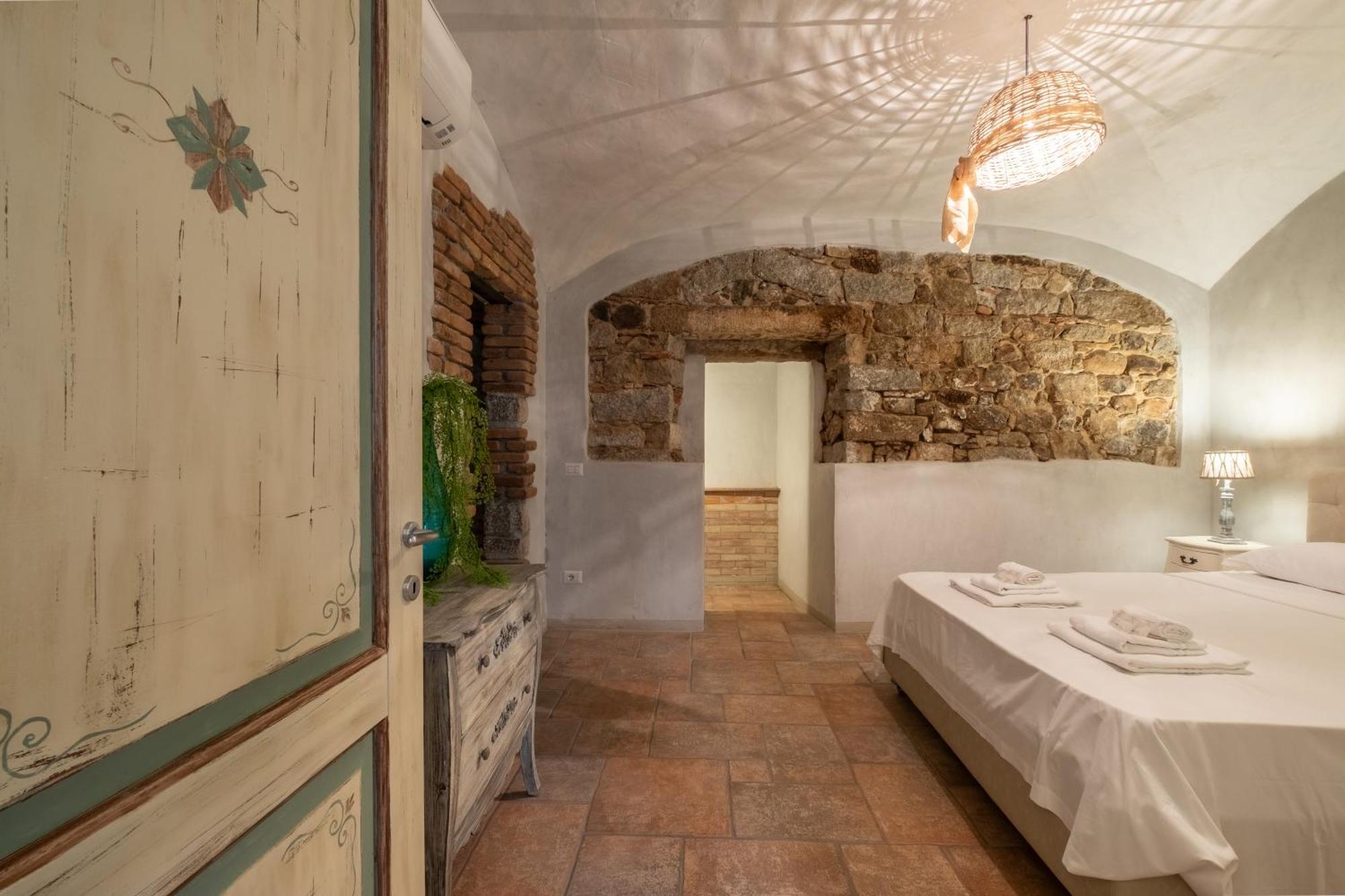 Dimoras Dimore Nel Cuore Di Olbia Exterior photo